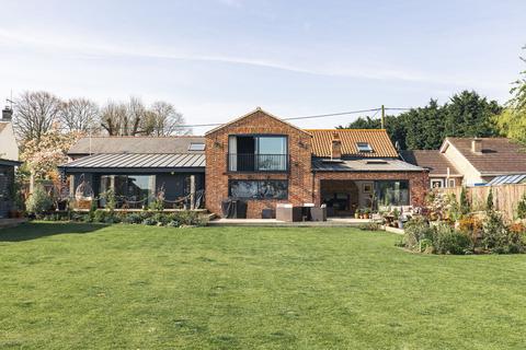 Stunning Barn Conversion with Field... 4 bed detached house for sale