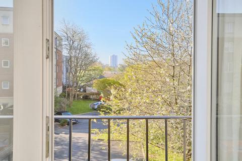Squires Court, Bedminster 2 bed flat for sale