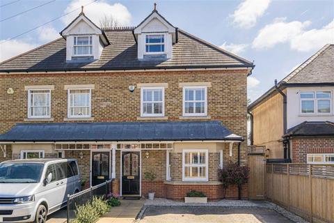 Teddington Park, Teddington TW11 4 bed semi