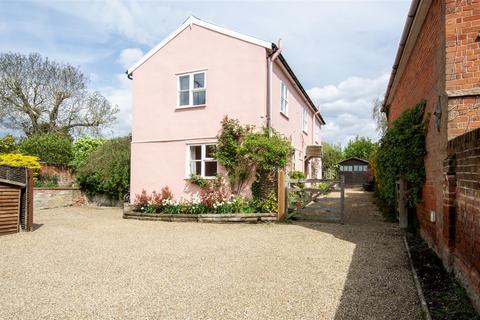 104b High Street, Hadleigh, Suffolk 3 bed detached house for sale