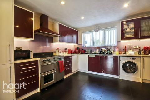 Tavistock Road, Basildon 4 bed detached house for sale
