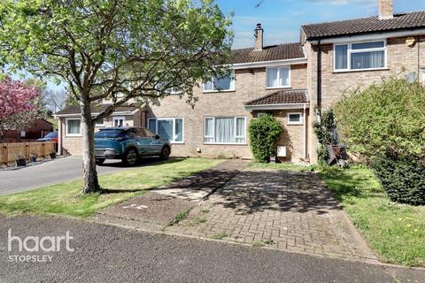 The Grove, Bedfordshire 3 bed terraced house for sale