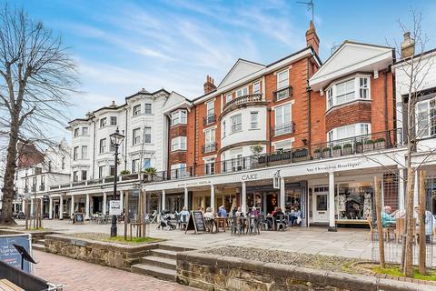 The Pantiles, Tunbridge Wells, TN2 2 bed flat for sale