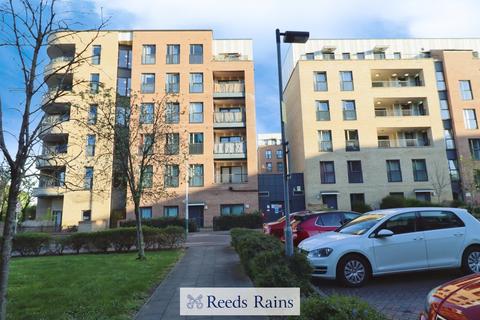 Maxwell Road, Romford RM7 2 bed apartment for sale