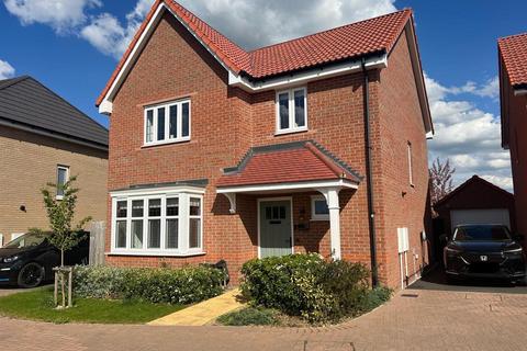 Robinson Close, Stowmarket IP14 4 bed house for sale
