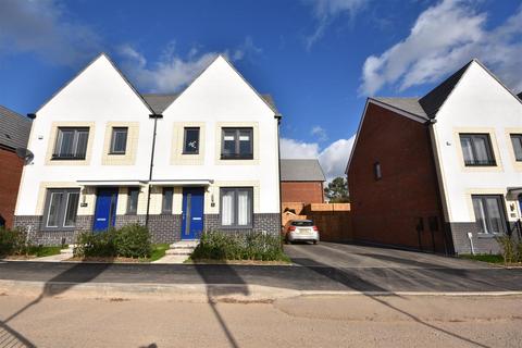 6 Lon Y Pererinion, Radyr, Cardiff... 3 bed semi