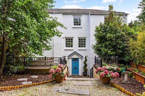 Surrey Street, Arundel 3 bed terraced house for sale