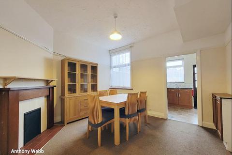 Greenwood Gardens, Palmers Green, N13 3 bed terraced house for sale