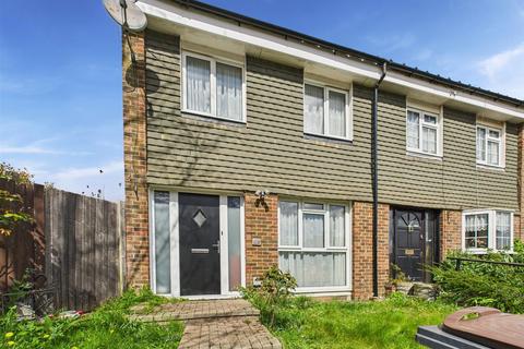 Linden Avenue, Coulsdon CR5 3 bed semi