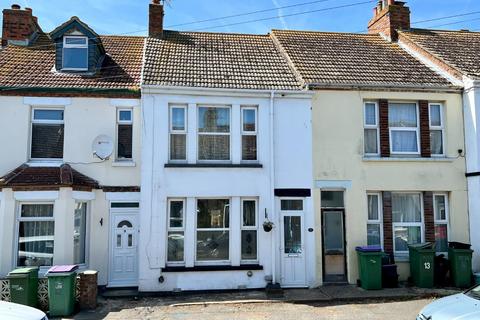 Fernbank Crescent, Folkestone, Kent... 2 bed terraced house for sale