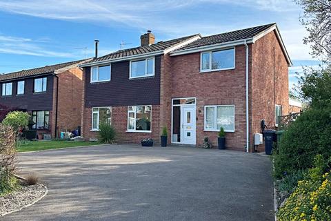Pool Close, Little Comberton 5 bed detached house for sale