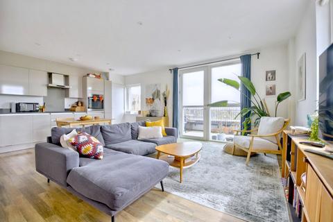 Dalmeny Avenue, Hillmarton... 2 bed flat for sale