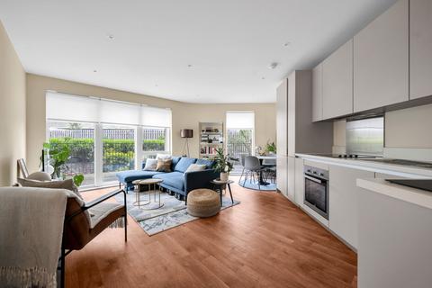 Thunderer Walk, London SE18 2 bed apartment for sale
