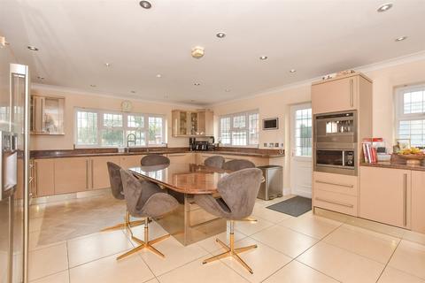 Sole Street, Meopham, Kent 5 bed detached house for sale