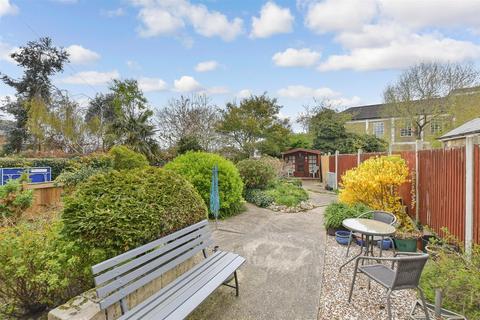 Nelson Road, Whitstable CT5 2 bed bungalow for sale
