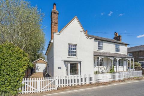 Chenies Village, Rickmansworth WD3 3 bed semi