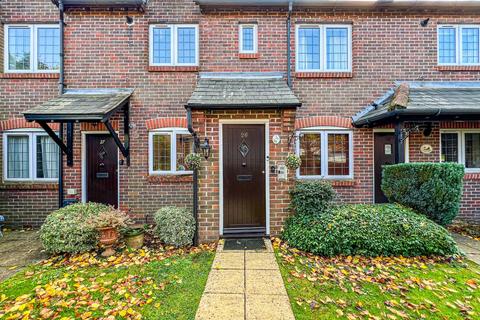 Horsham Road, Steyning BN44 2 bed maisonette for sale