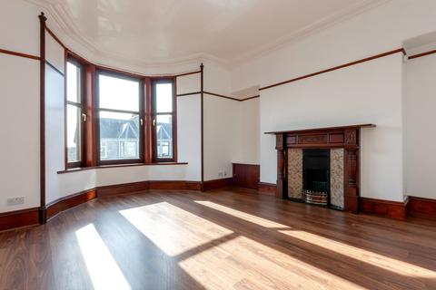 21 Leslie Road, Hilton, Aberdeen, AB24 3 bed flat for sale