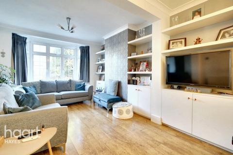 5 bedroom semi-detached house for sale
