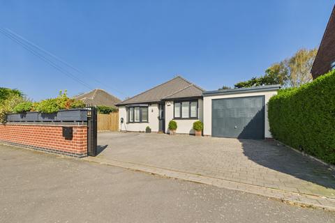 Trent Avenue, Willington, Derby... 3 bed bungalow for sale