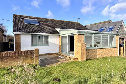 10 Solent View Calshot, 3 bed detached house for sale