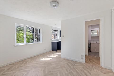 Kings Road, Petersfield Studio for sale