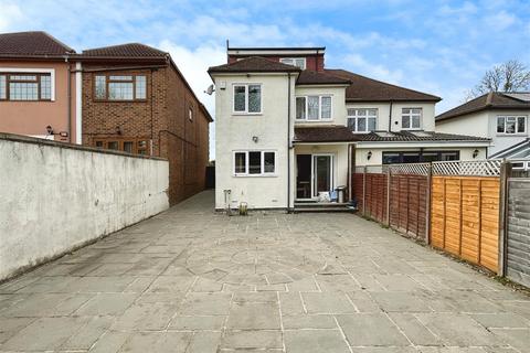 5 bedroom semi-detached house for sale