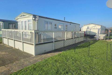 Flag Hill, Great Bentley, Colchester... 2 bed lodge for sale