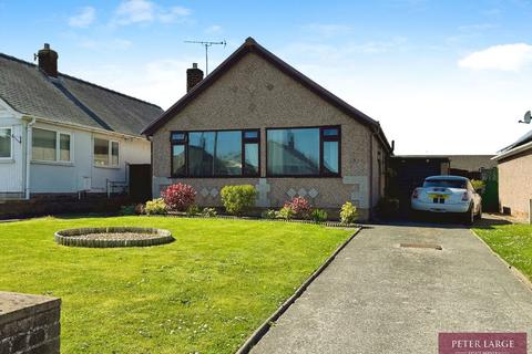 8 Gareth Close, Rhyl, LL18 2LD 3 bed detached bungalow for sale