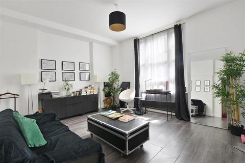Bickenhall Street, London 2 bed apartment for sale