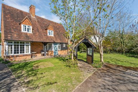 Elm Close, Farnham Common SL2 3 bed detached house for sale