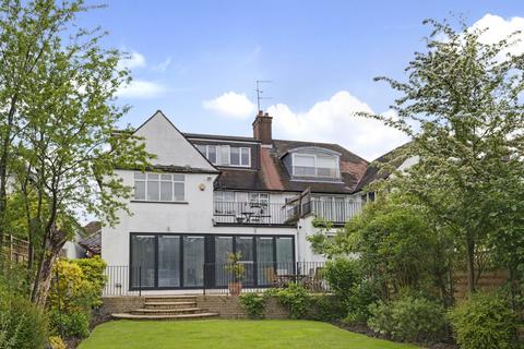 5 bedroom semi-detached house for sale