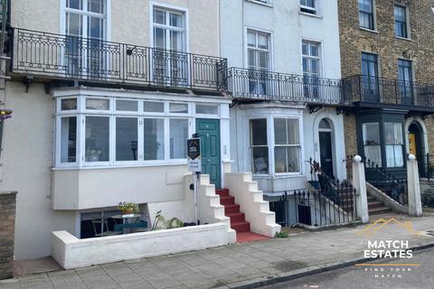 Fort Crescent, Margate CT9 1 bed flat for sale