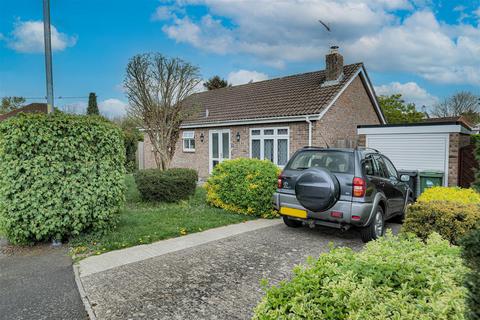 Somerset Way, Trowbridge BA14 2 bed detached bungalow for sale