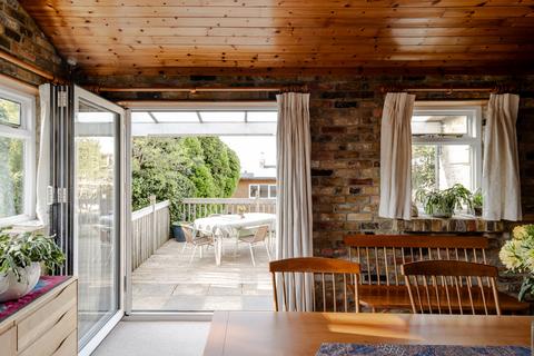Crown Street, Harrow on the Hill HA2 4 bed detached house for sale