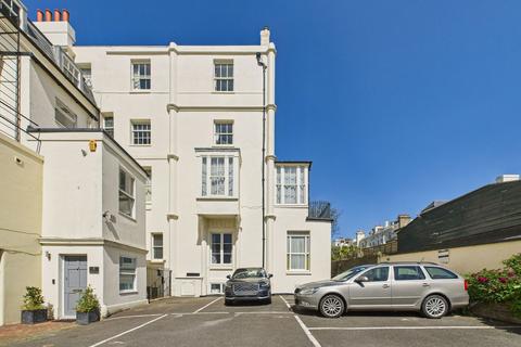 Sillwood Place, Brighton, BN1 2LH 2 bed flat for sale