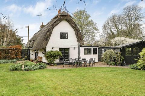 Water Lane, Radwinter CB10 2 bed cottage for sale
