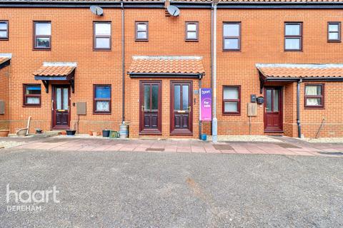 Oldfield Court, Dereham 1 bed maisonette for sale