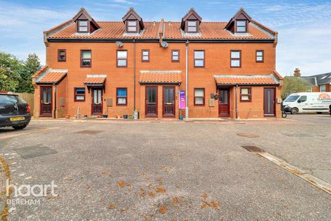 Oldfield Court, Dereham 1 bed maisonette for sale