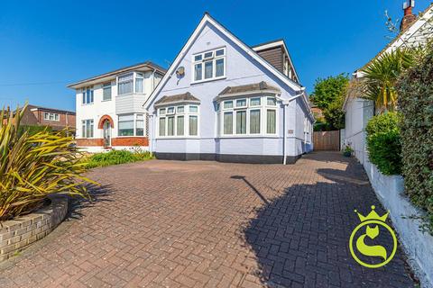 Guest Avenue, Poole BH12 3 bed chalet for sale