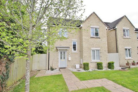 Burford Road, Carterton, OX18 4 bed detached house for sale