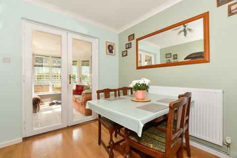 Spring Gardens, Washington... 3 bed semi
