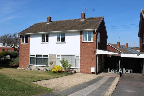 New Farm Road, Stourbridge 3 bed semi