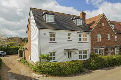 St Pauls Court, Lynstead 5 bed end of terrace house for sale