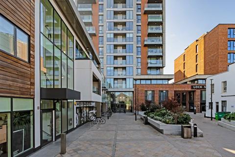 Corsican Square, London E3 1 bed flat for sale
