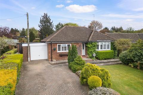 Oak Tree Lane, Cookhill, Alcester 2 bed detached bungalow for sale