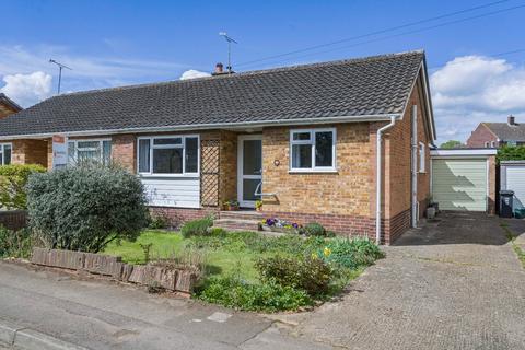 Ludsden Grove, Oxfordshire OX9 3 bed bungalow for sale