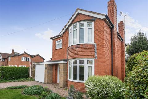 Maes Y Waun, Chirk, Wrexham. 3 bed house for sale
