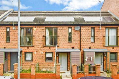 Ager Avenue, Dagenham RM8 2 bed terraced house for sale