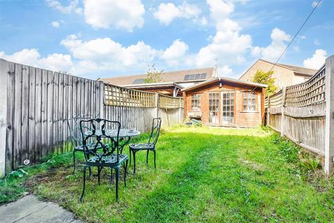 Ager Avenue, Dagenham RM8 2 bed terraced house for sale